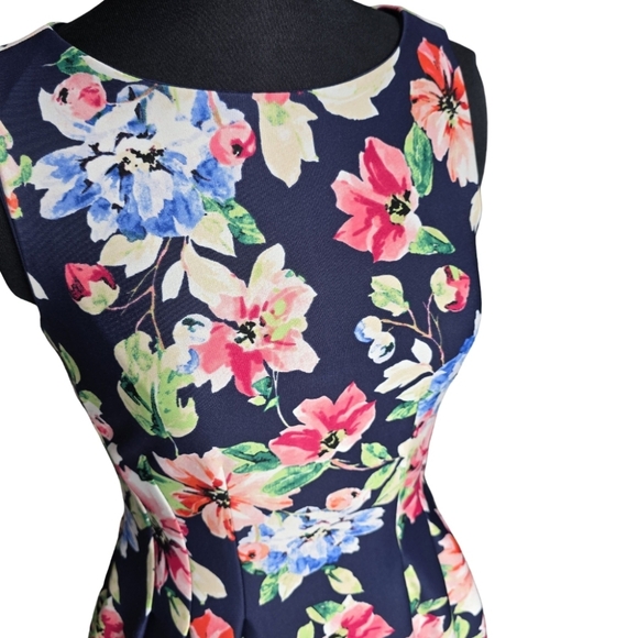 Vince Camuto Navy Floral Fit & Flare Mini Dress Size 0 Pockets Feminine Chic - Picture 2 of 11